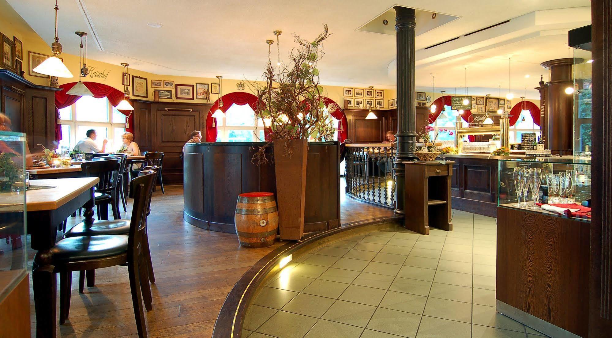 רדברג Hotel Kaiserhof מראה חיצוני תמונה