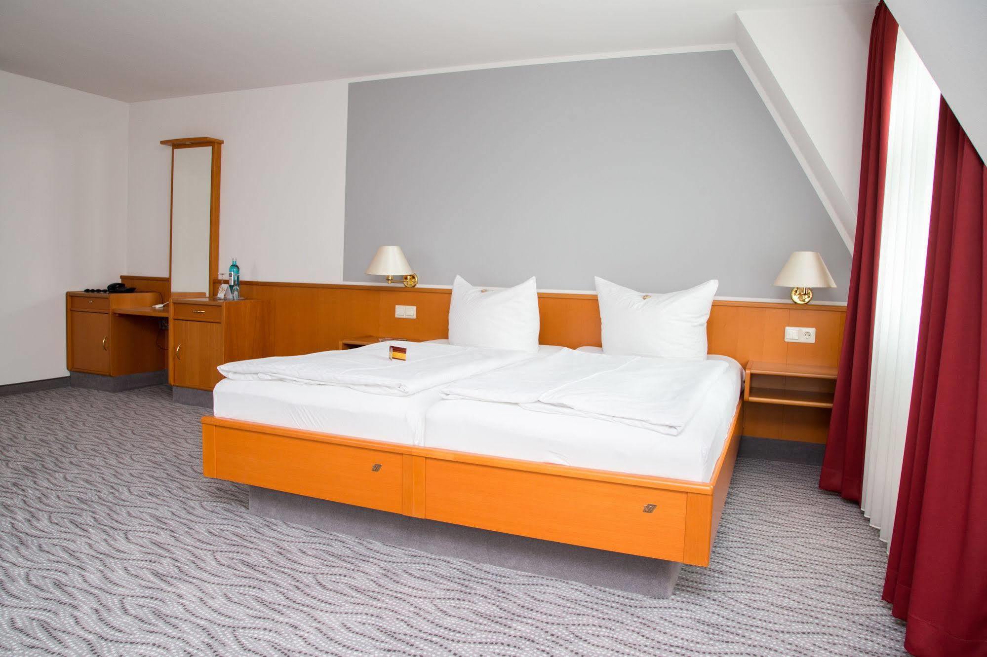 רדברג Hotel Kaiserhof מראה חיצוני תמונה